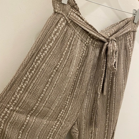 Pants - Picture 4 of 6